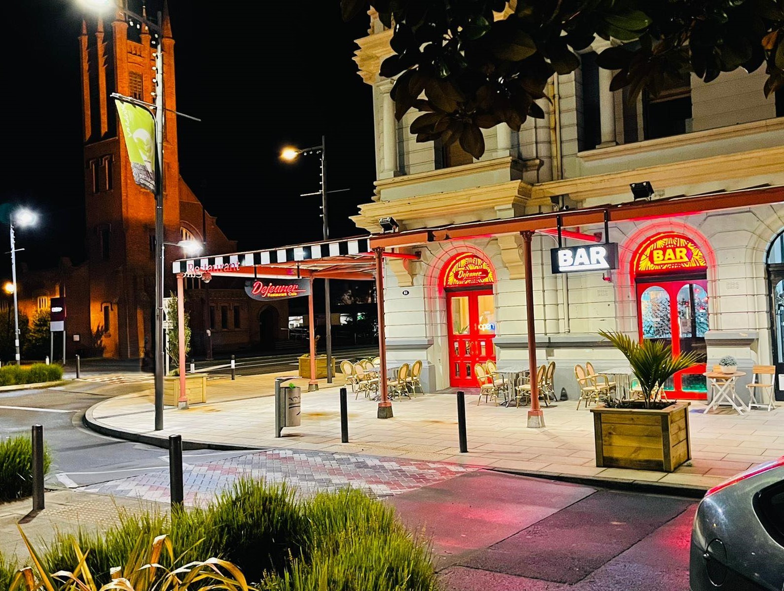 Restaurant atmosphere